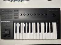 Native Instruments Komplete Kontrol A25 MIDI