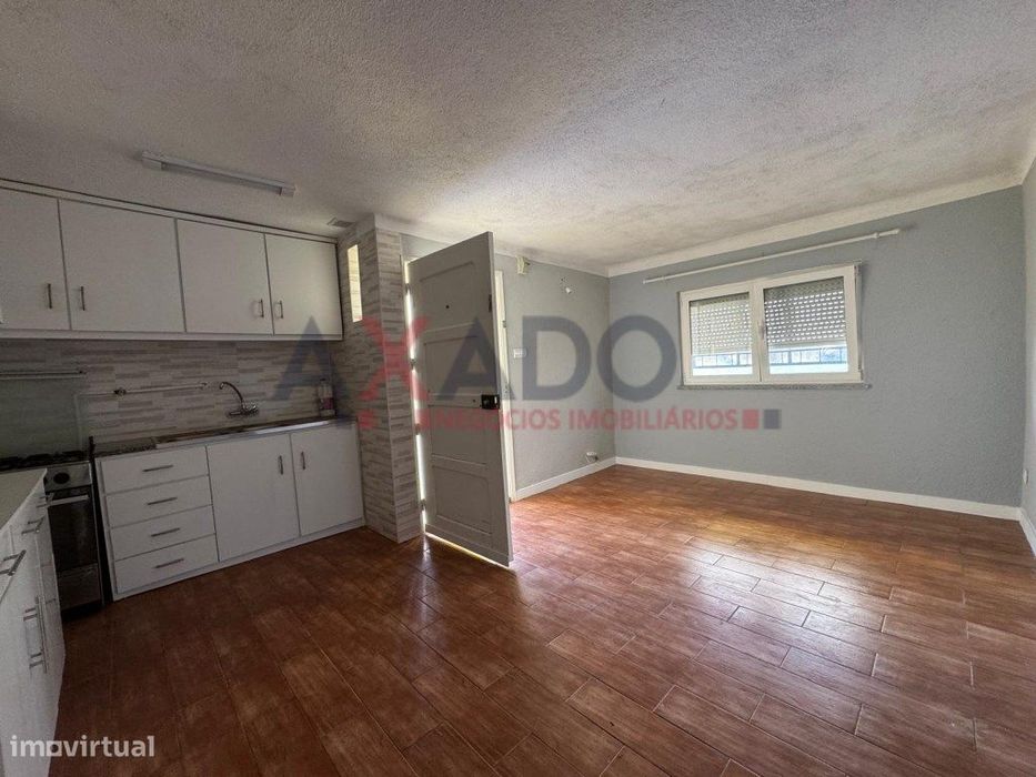Apartamento T2 para Arrendamento - Centro de Seia