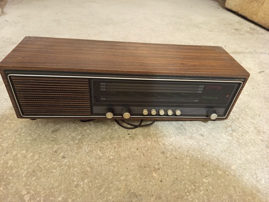 Stare radio z lat 70 Contessa