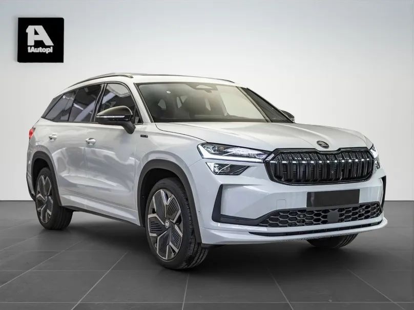 Skoda Kodiaq SPORTLINE, Panorama, head up, kamera 360, 7 os, MY 2026,