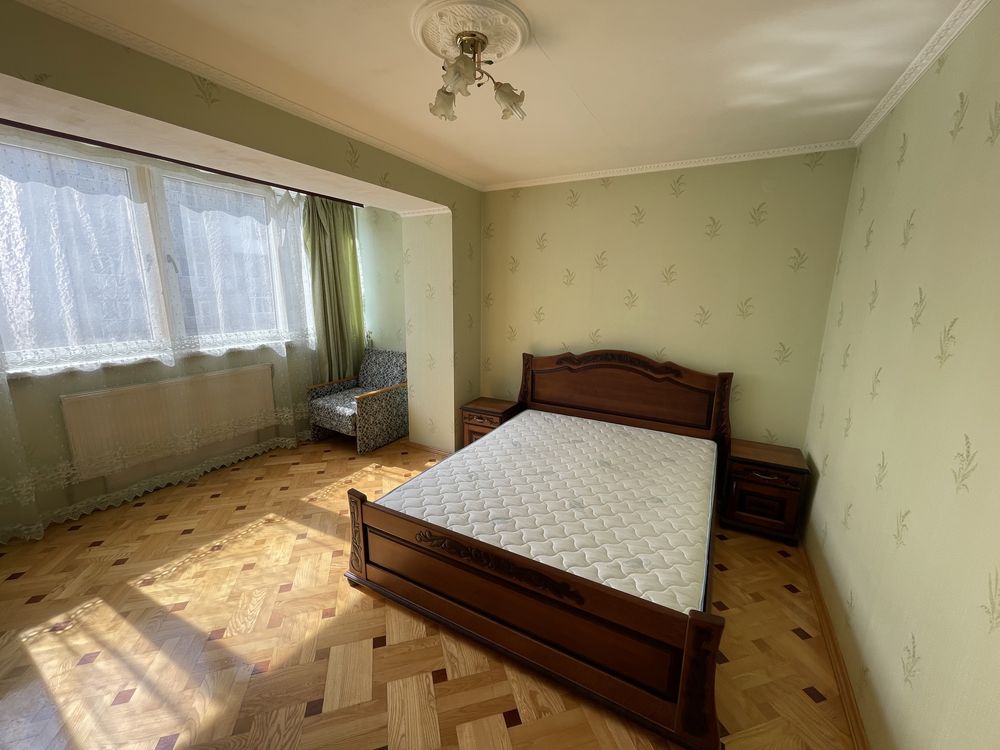 Неподалік ЦЕНТР Оренда 2 кім квартира вул. Коновальця 108