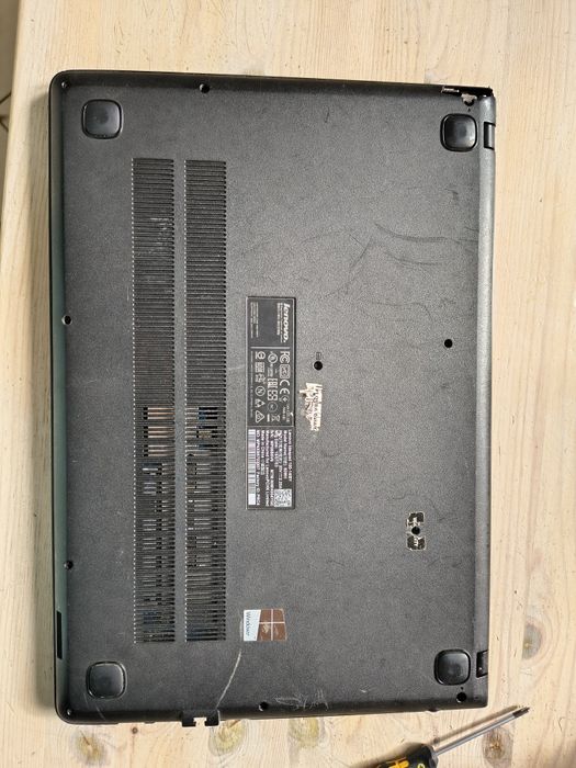 Laptop Lenovo Ideapad 100