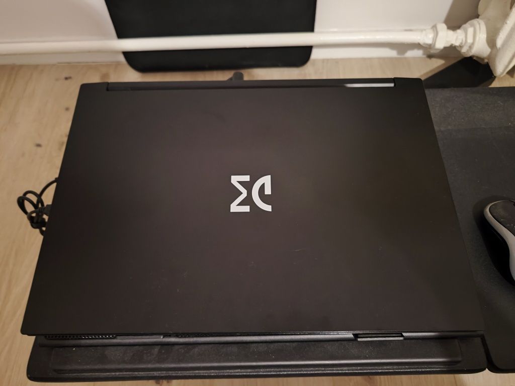 Laptop Dream Machines / Clevo Ryzen 9/32GB/1,5GB SSD/RTX2070