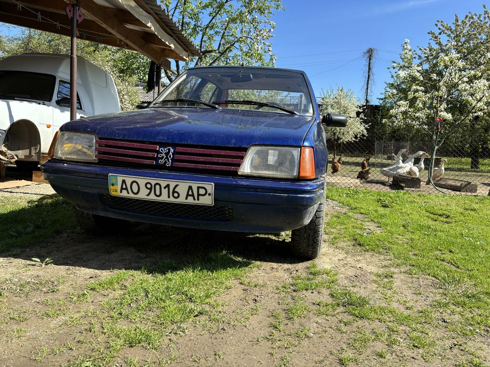 Peugeot 205 1985