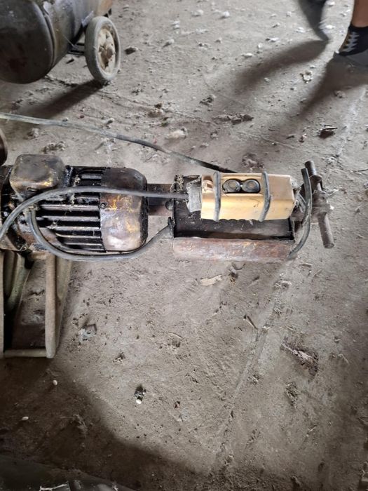 Wyciąg budowlany sprawny silnik 1.5kw