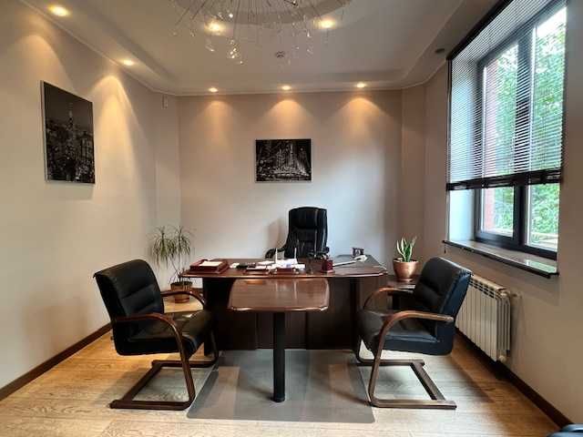 Отдельностоящее здание-жилой дом-офис в районе Адмиральского проспекта