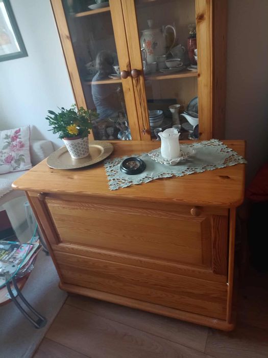 Szafka z półką drewniana