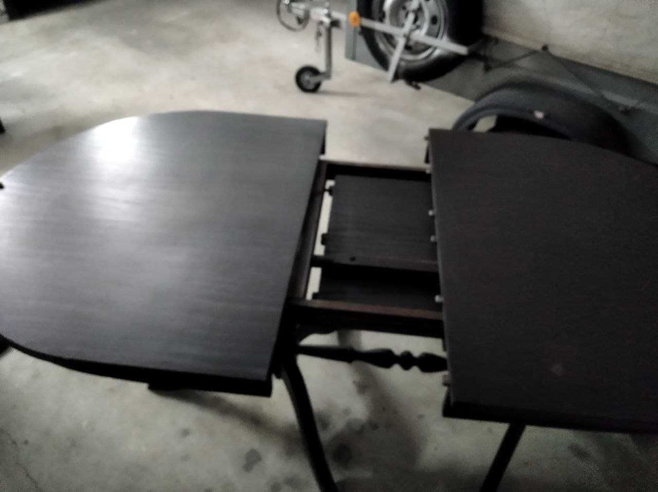 Conjunto de sala em madeira maciça – móvel, mesa e 6 cadeiras