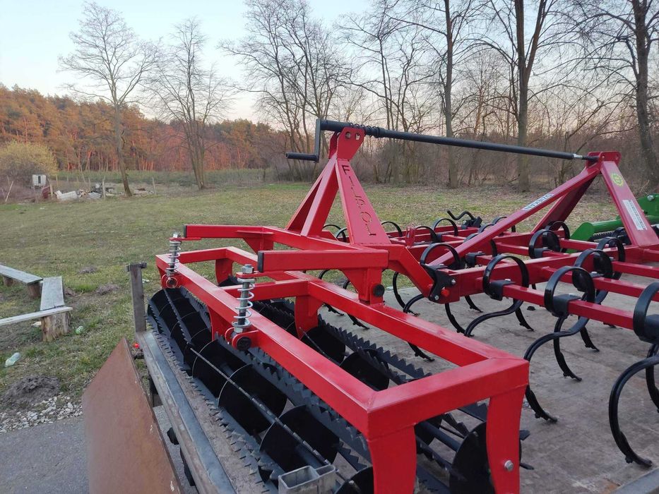 Do kultywatora łącznik dociskowy łaczący wał strunowy zębaty