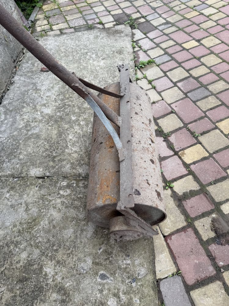 Каток ручний для землі. Барабан для вирівнювання