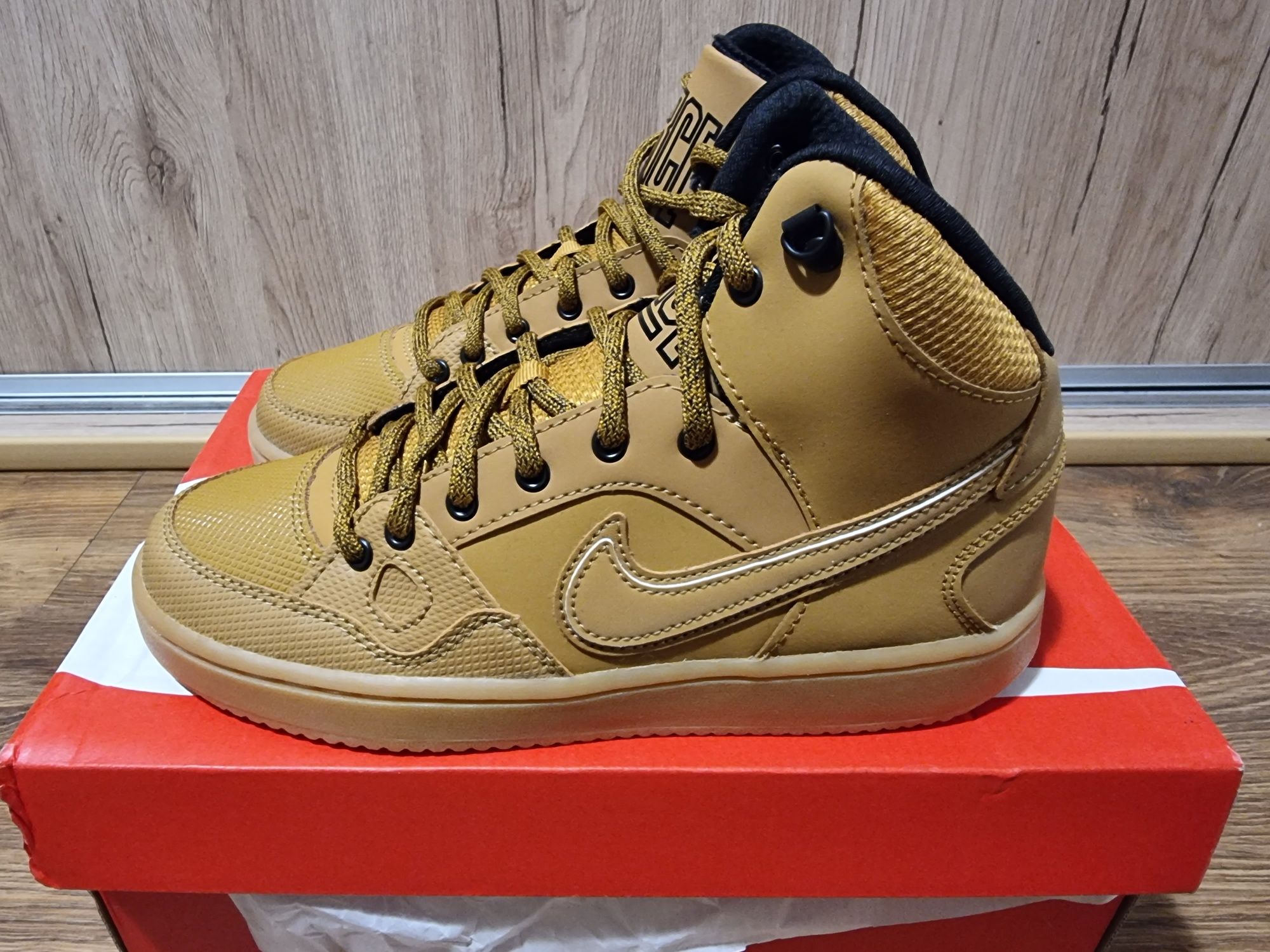 Buty zimowe NIKE SON OF FORCE mid Winter - rozmiar 36,5