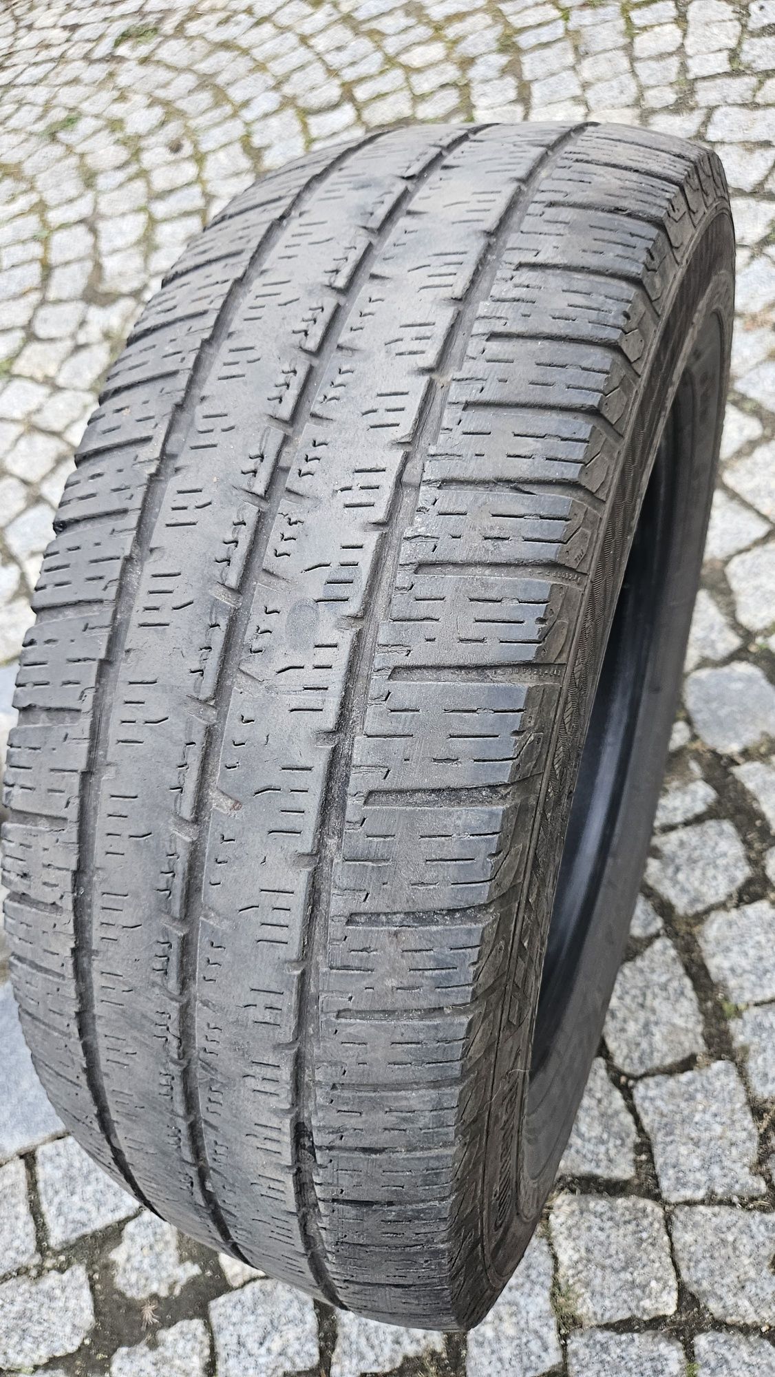 Opona Continental VanContact4Season 235/65 R 16 C 115/113 R