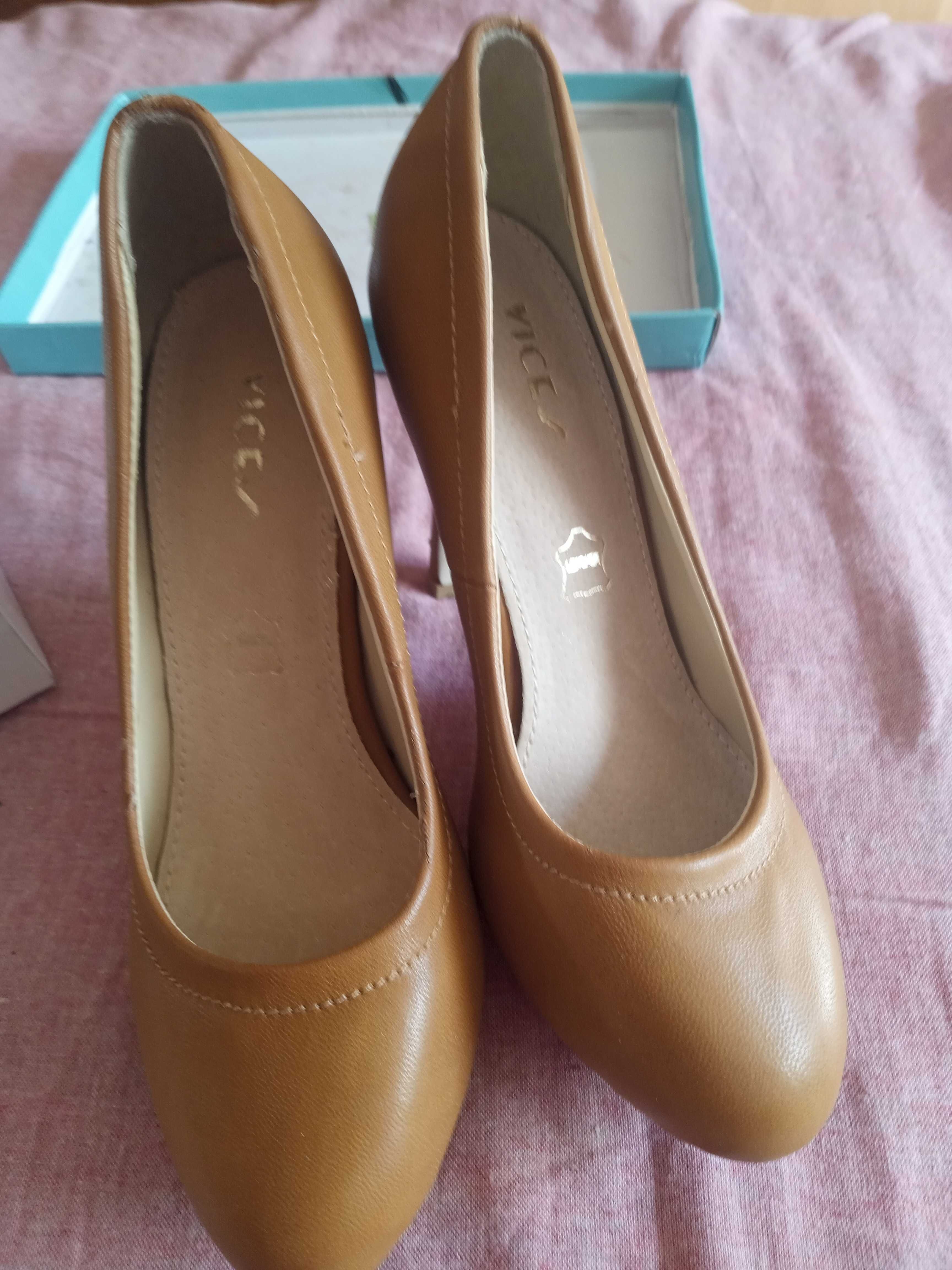 buty szpilki vices