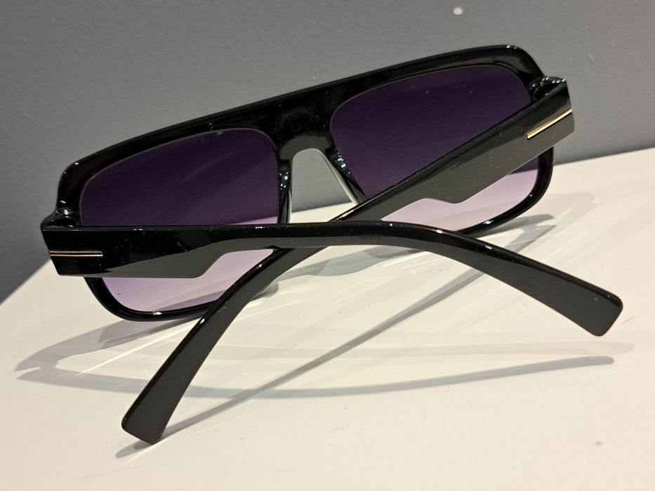 TOM FORD czarne okulary przeciwsłoneczne fioletowe szkła nowe filtr uv
