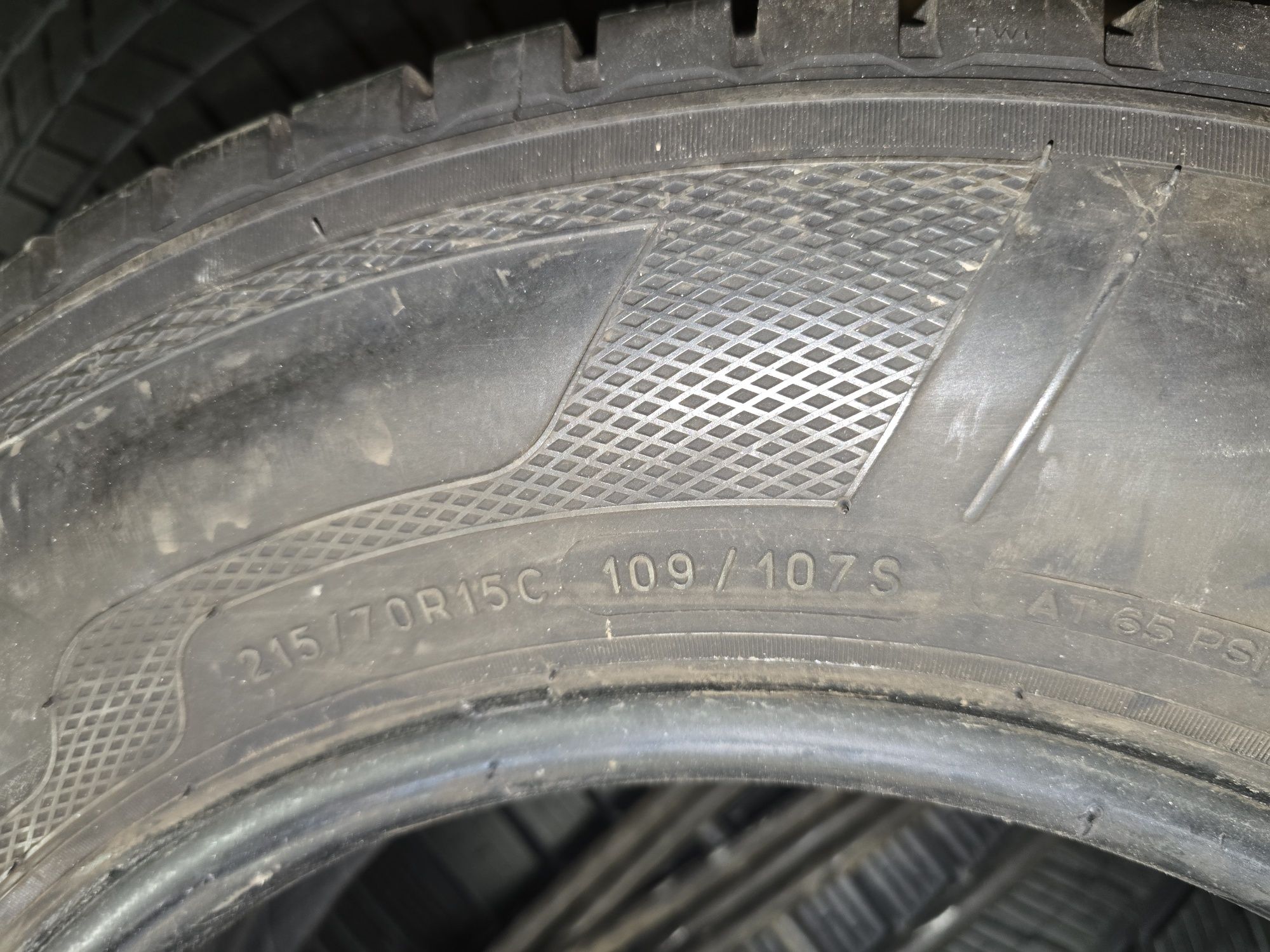215/70/15 c Kleber Transpro 8,5mm Super para 18r.