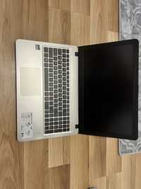 Laptop Asus R540Y