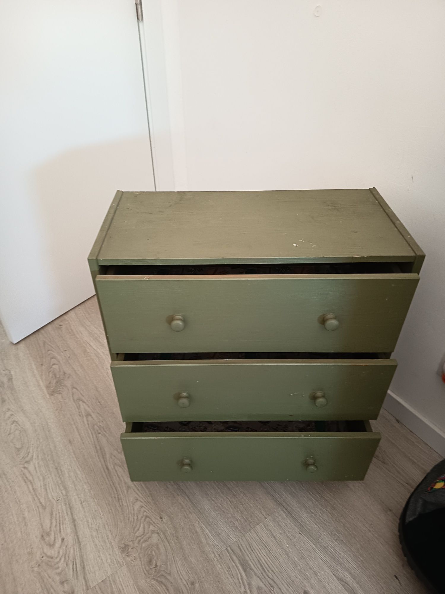 Vendo cómoda 3 gavetas
