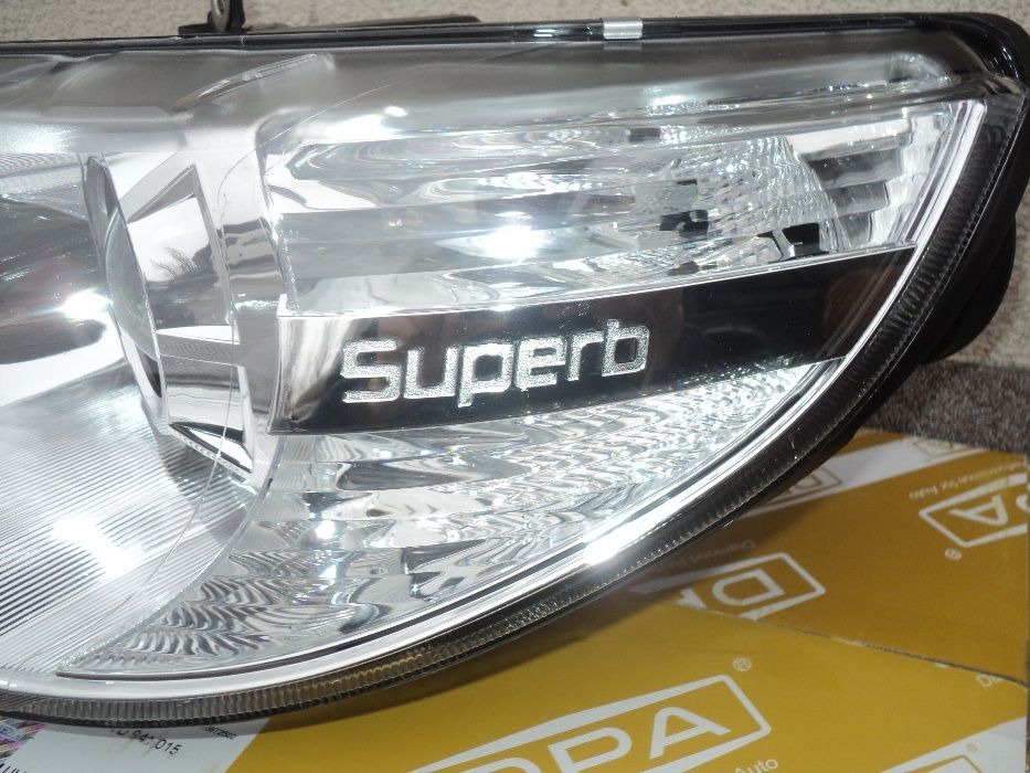 lampa reflektor NOWY skoda superb II h7