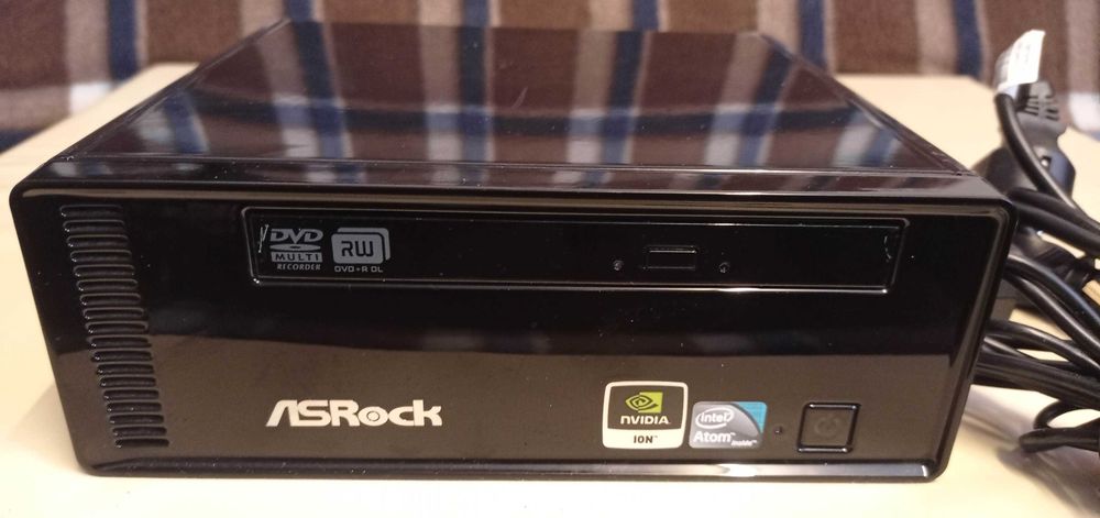Asrock ION330 nettop Intel Atom
