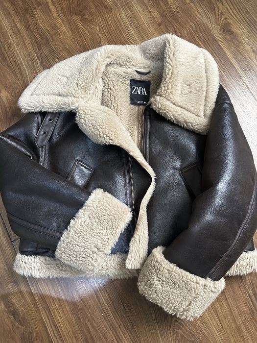 Дублянка зара 1000 грн, сіра також 1000, куртка 300 грн