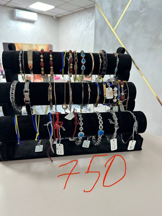 Подставки, планшети , стойки для бижутерии и позолоти