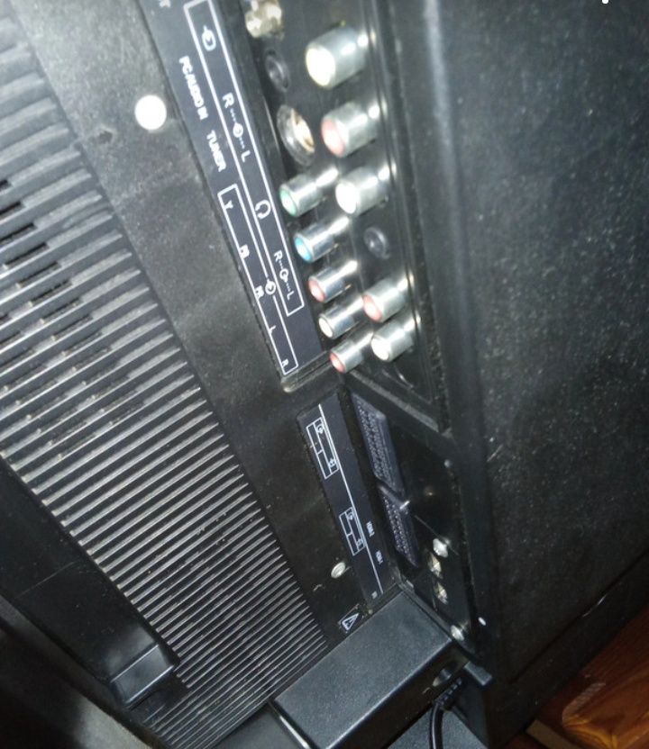Tv Sanyo Preta..