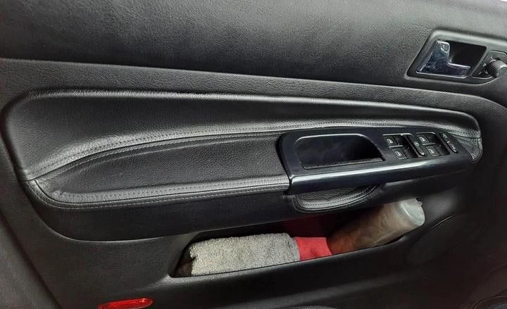 Комплект для перетяжки дверних карт Volkswagen Golf 4 Bora