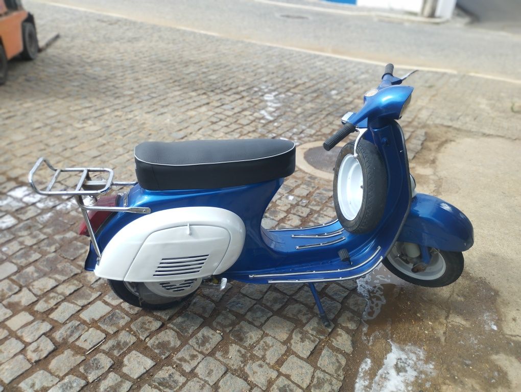 Vespa 50s restaurada
