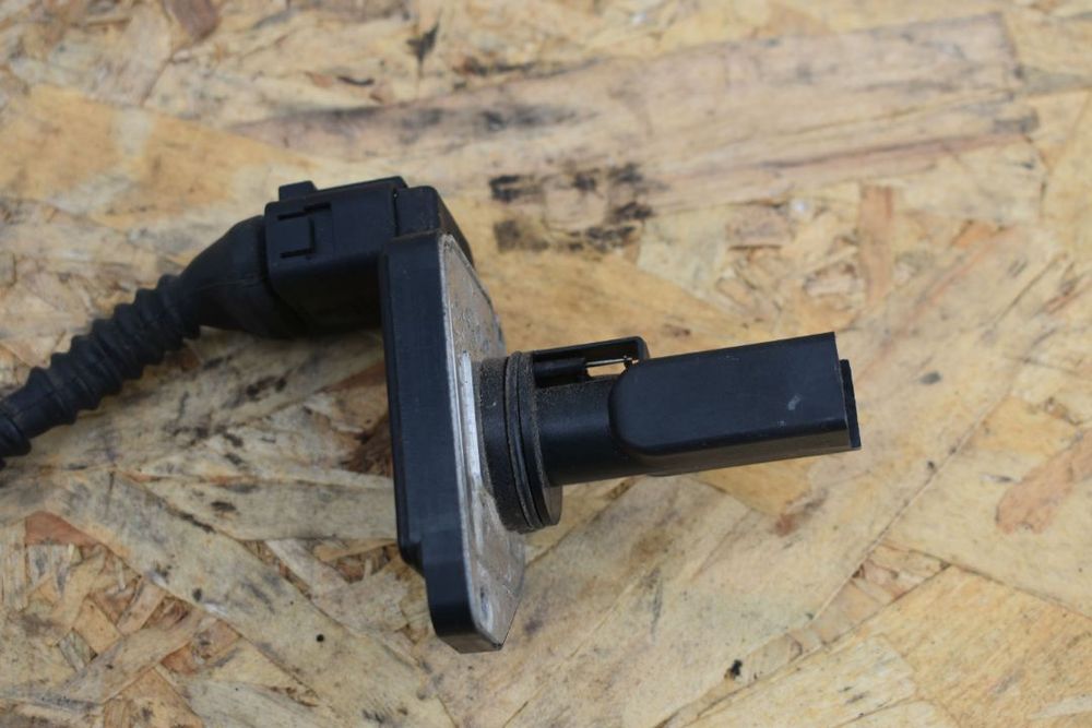 PRZEPŁYWOMIERZ POWIETRZA AUDI A8 D3 4.0TDI ASE 057906461D