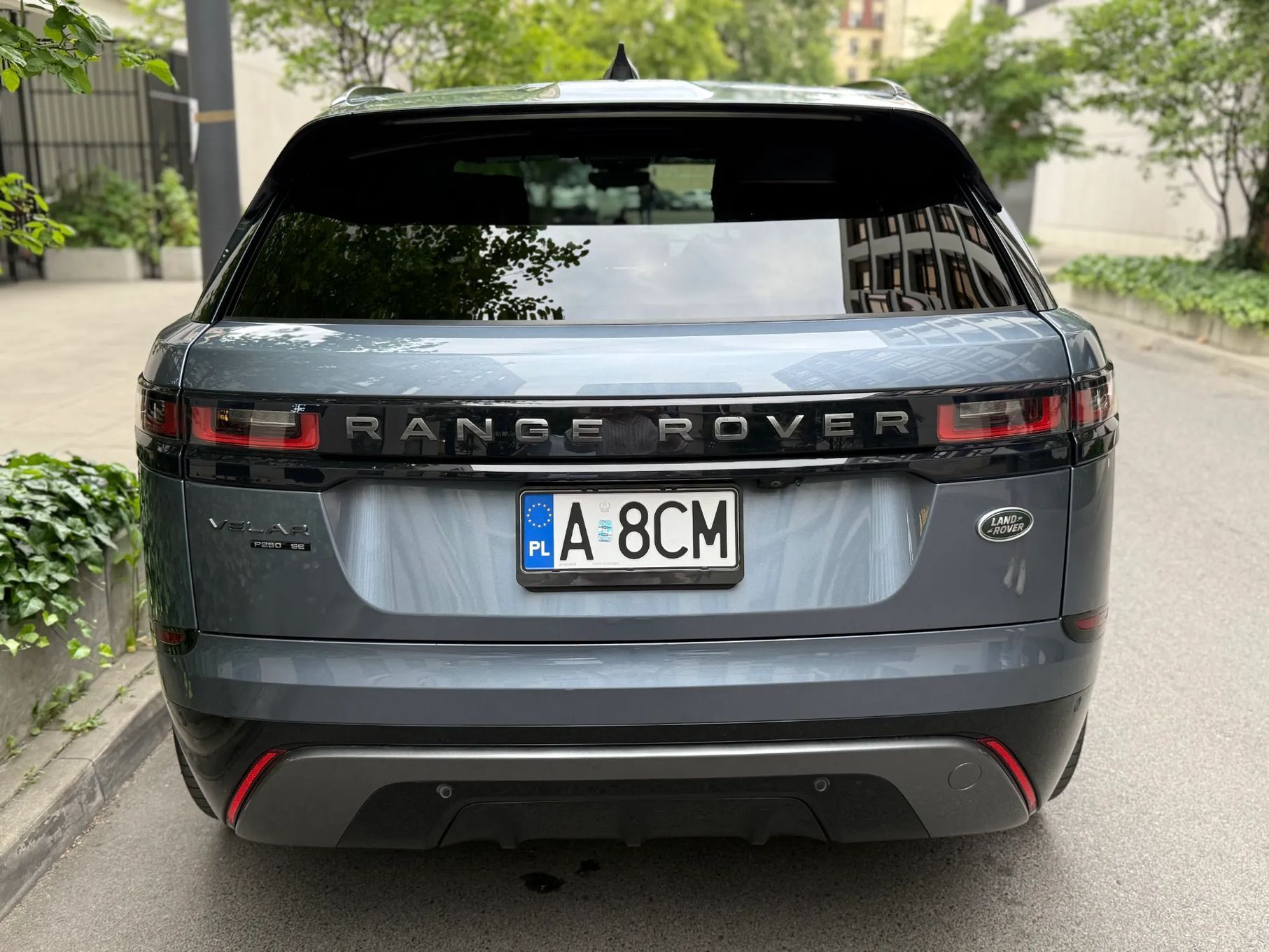 Land Rover Range Rover Velar Land Rover Range Rover Velar 2.0 R-Dynamic SE