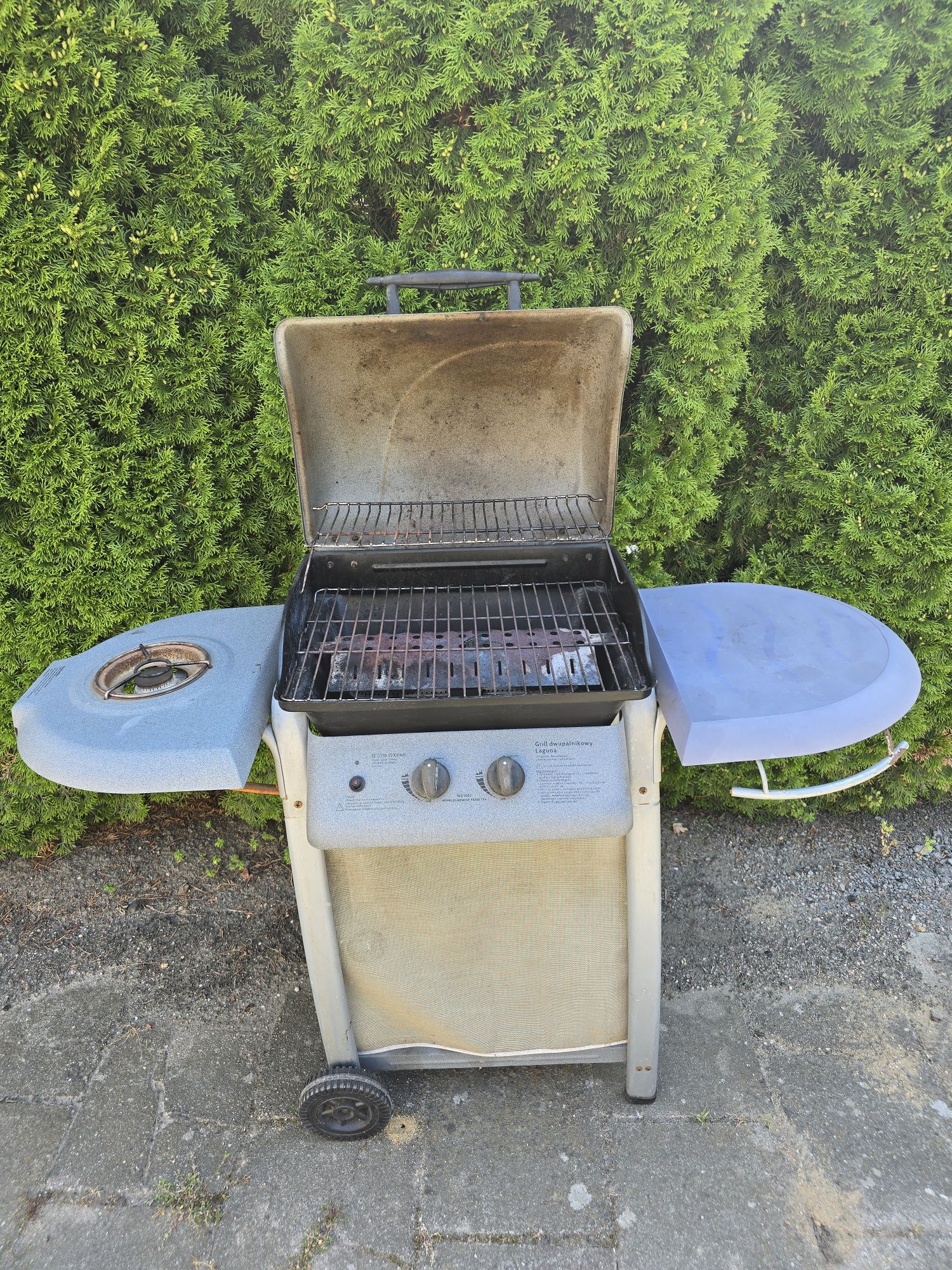 Grill gazowy dwu palnikowy
