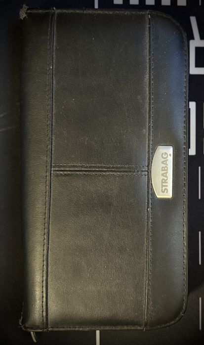 Etui na karty i dokumenty