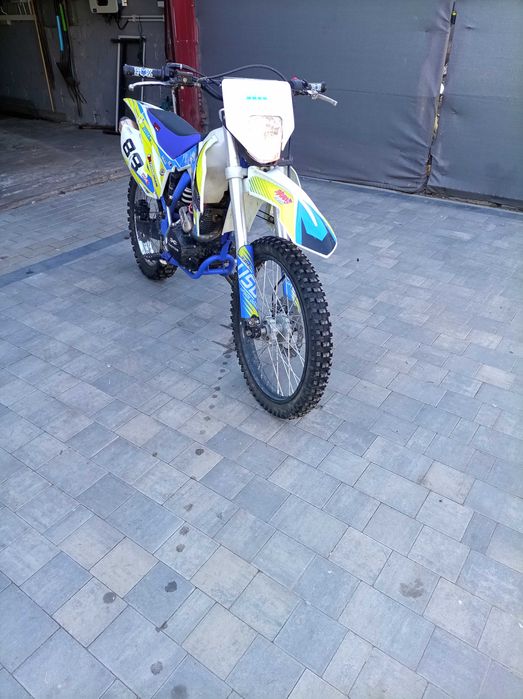 Sprzedam CROSS 250