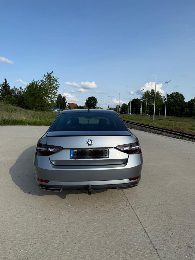Skoda Superb 2.0 dsg idealny stan bogate wyposażenie