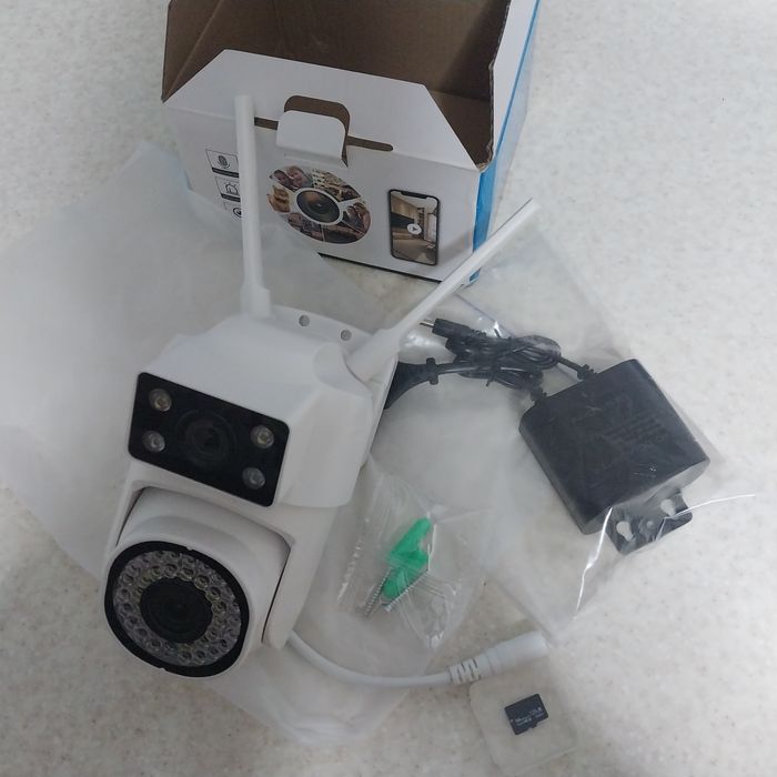 Уличная камера видеонаблюденияия