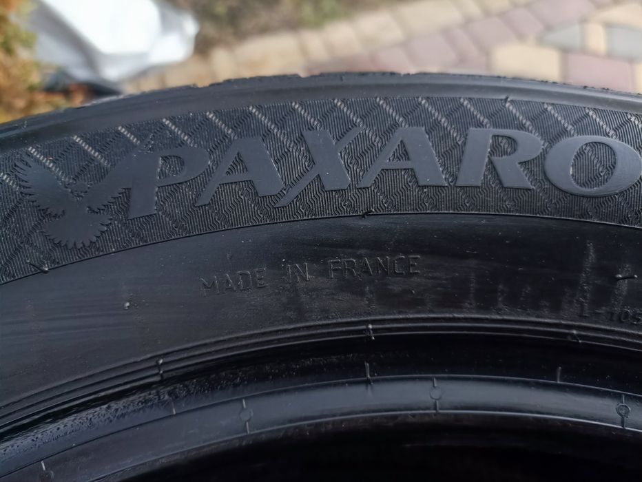Комплект зимових шин 215/55 R17 XL