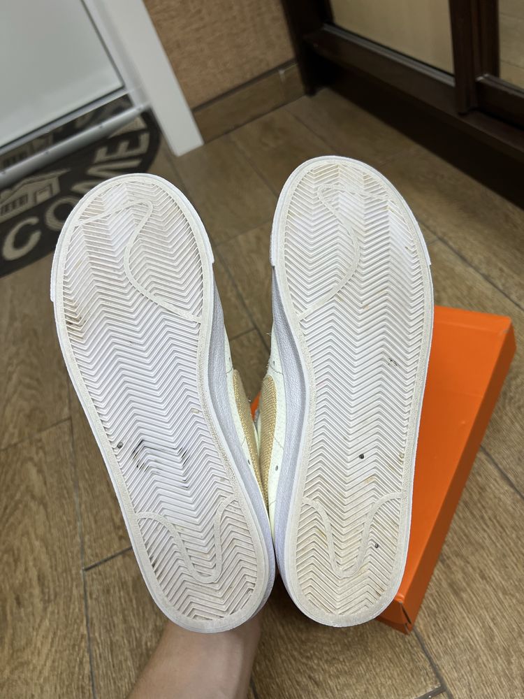 Кросівки Nike Blazer Mid 77 Sail Sesame White DH4106-100 РОЗМІР 39