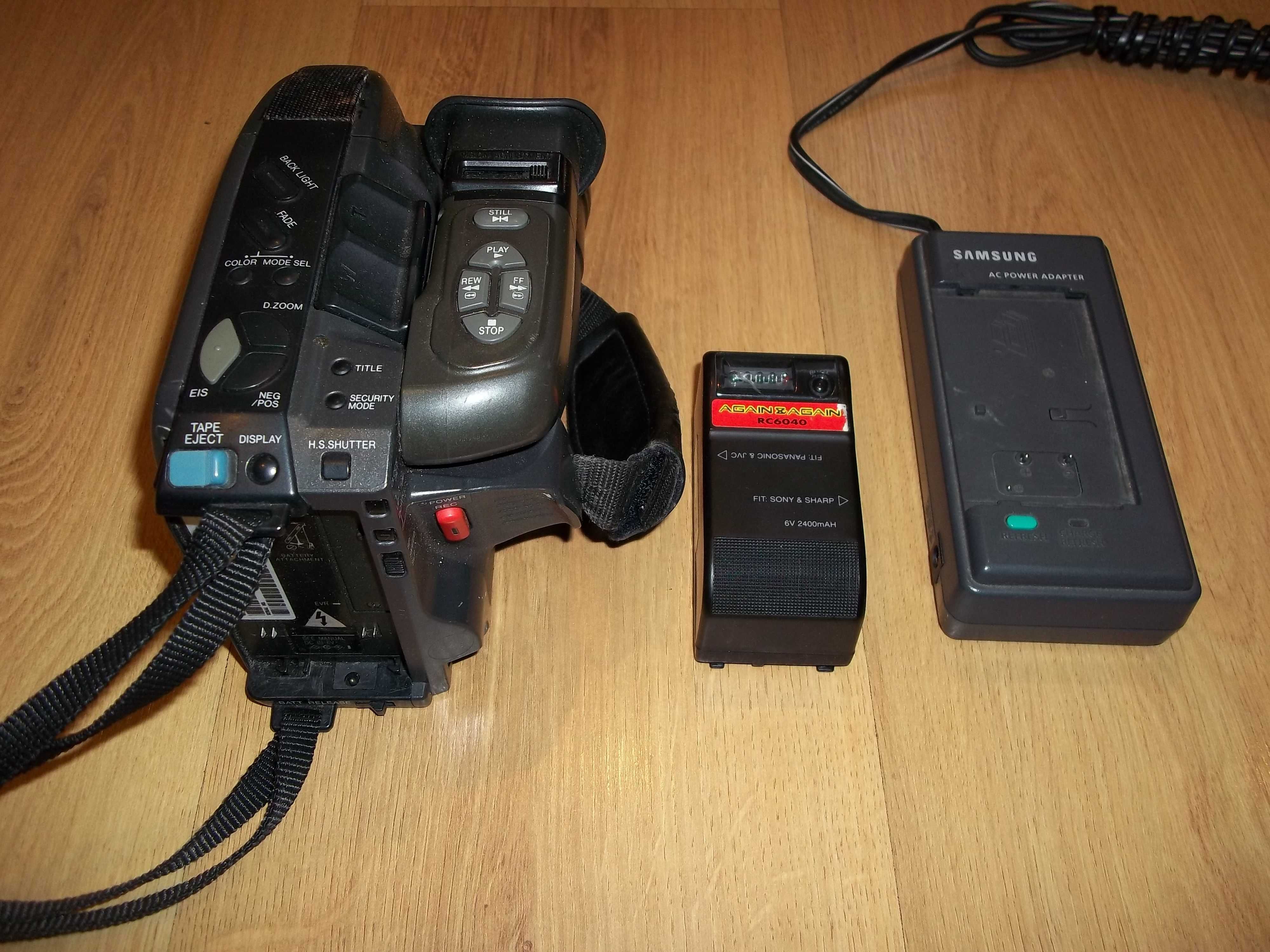 Видеокамера Panasonic PV-D417D.