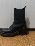 Botas da zara em otimo estado
