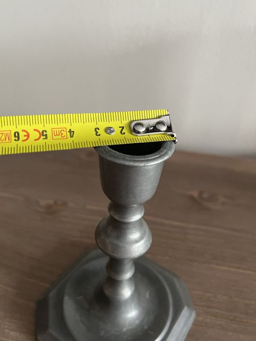 Świecznik odlew cyna antyk