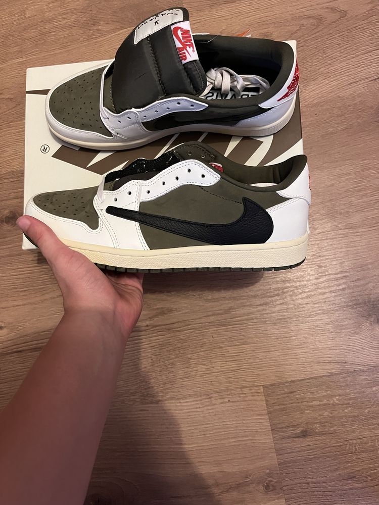 Air Jordan 1 x Travis Scott Medium Olive