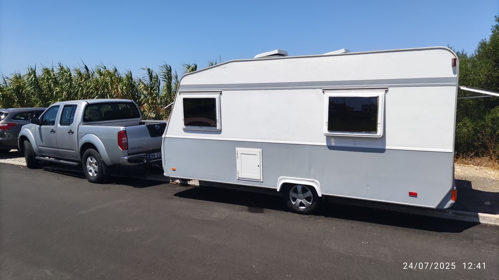 Caravana autónoma legalizada