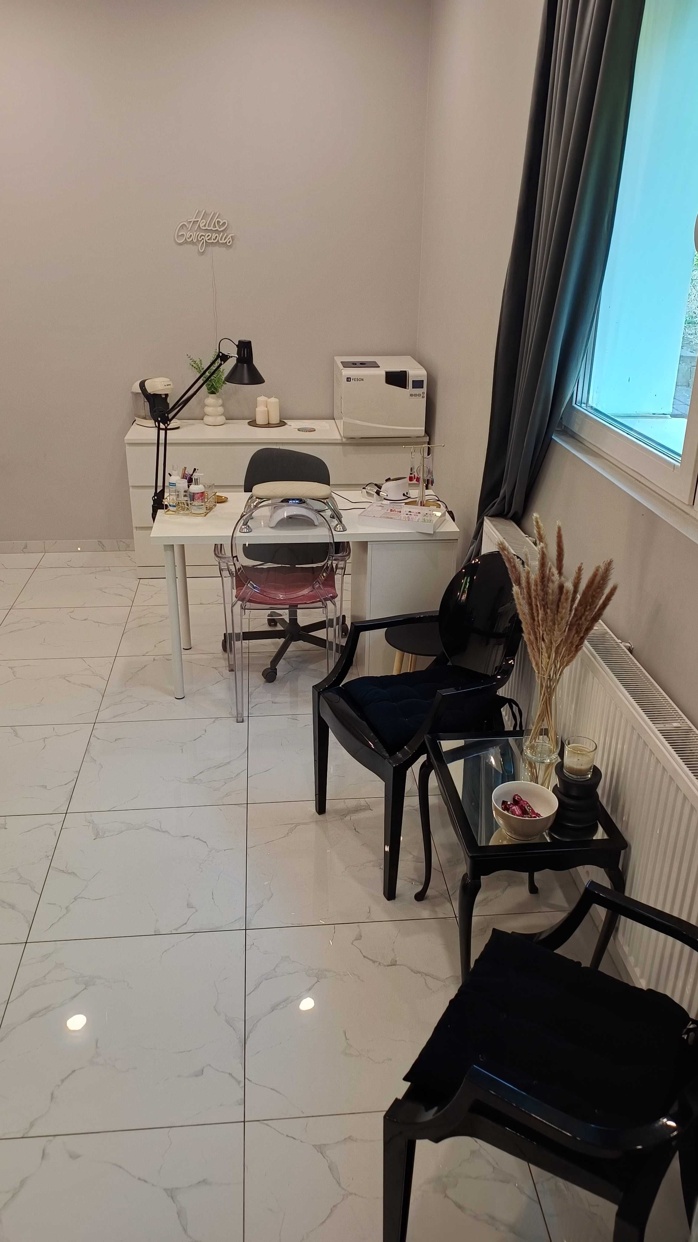 Wynajmę stanowisko do manicure