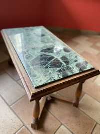 Drewniany stolik z marmurowym blatem mały zielony