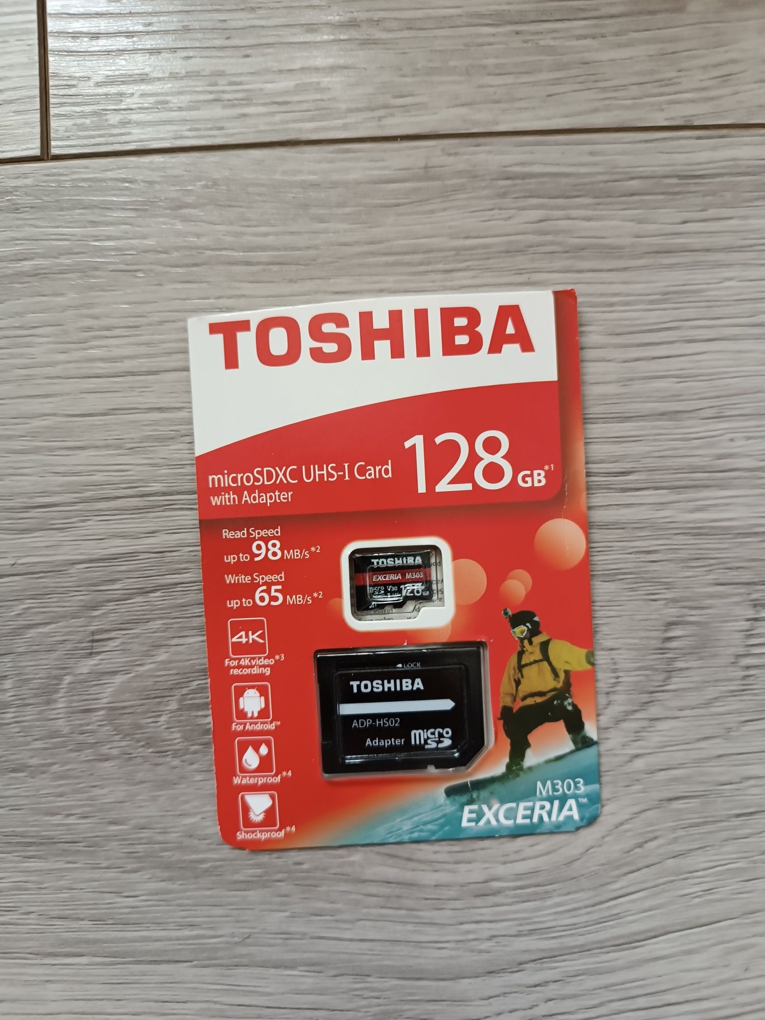 Karta pamięci TOSHIBA microSD Exceria M303 128GB THN-M303R1280E2