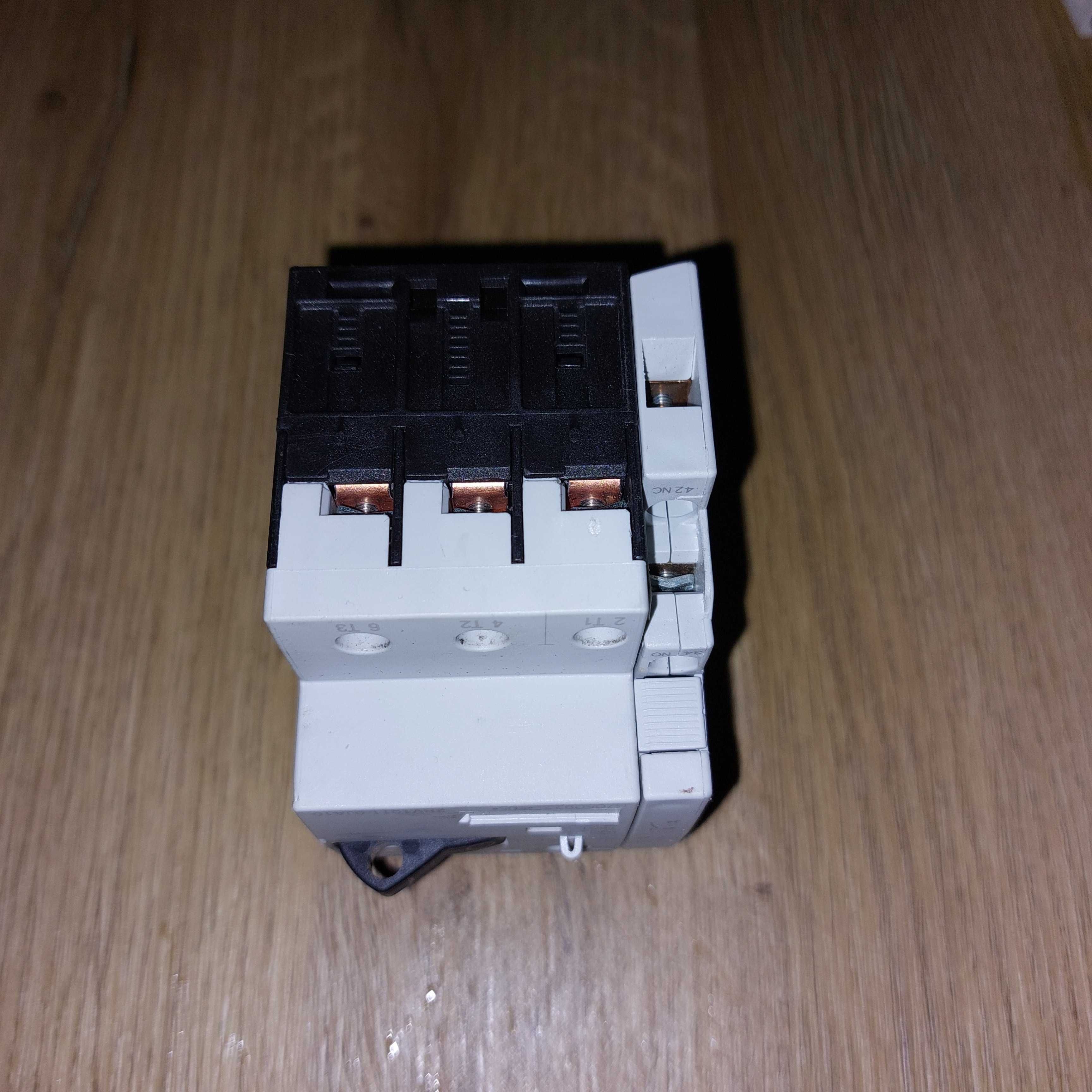 Wyłącznik silnikowy Siemens Sirius 3RV1011