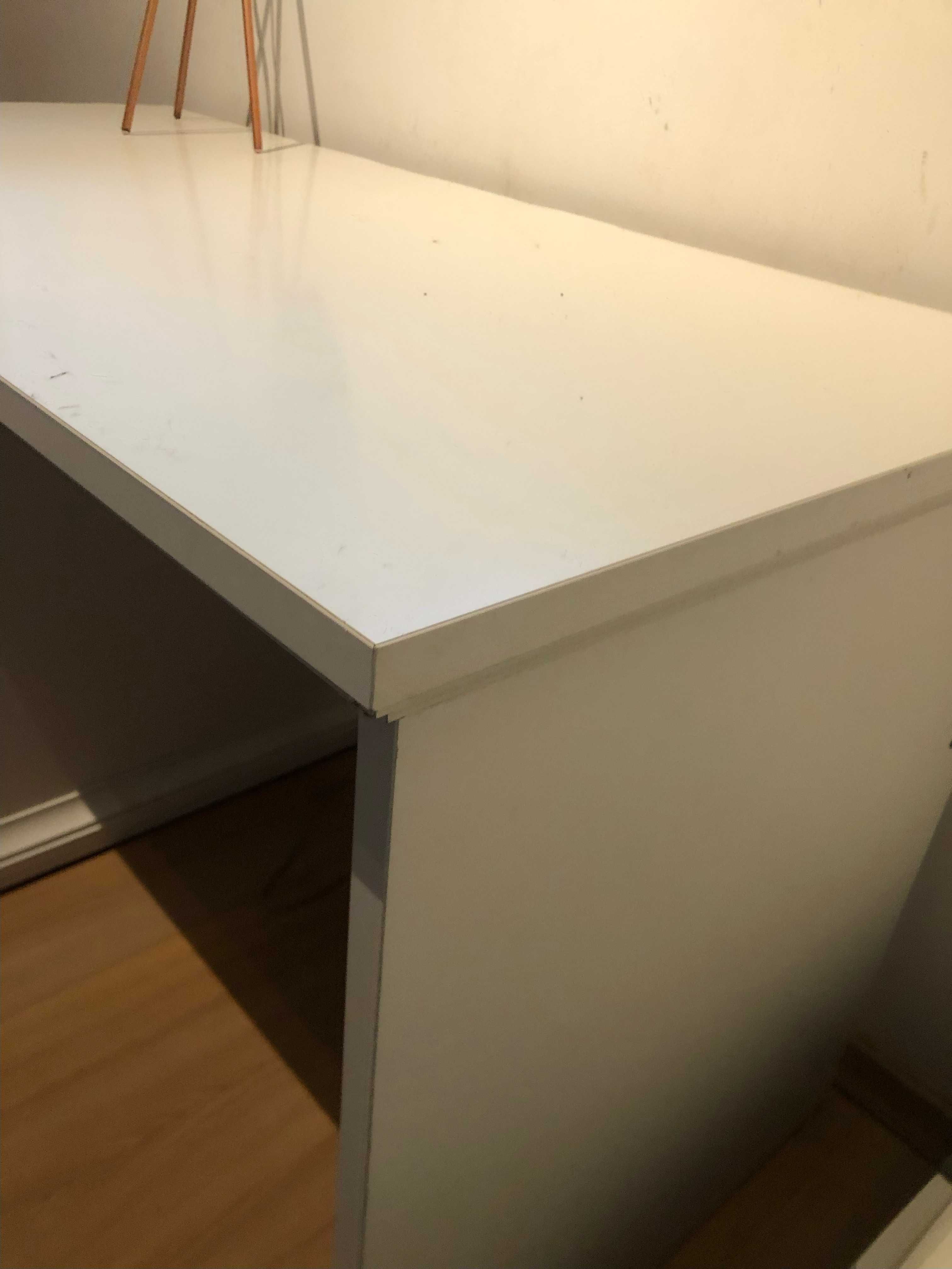 secretária branca conforama com 3 gavetas