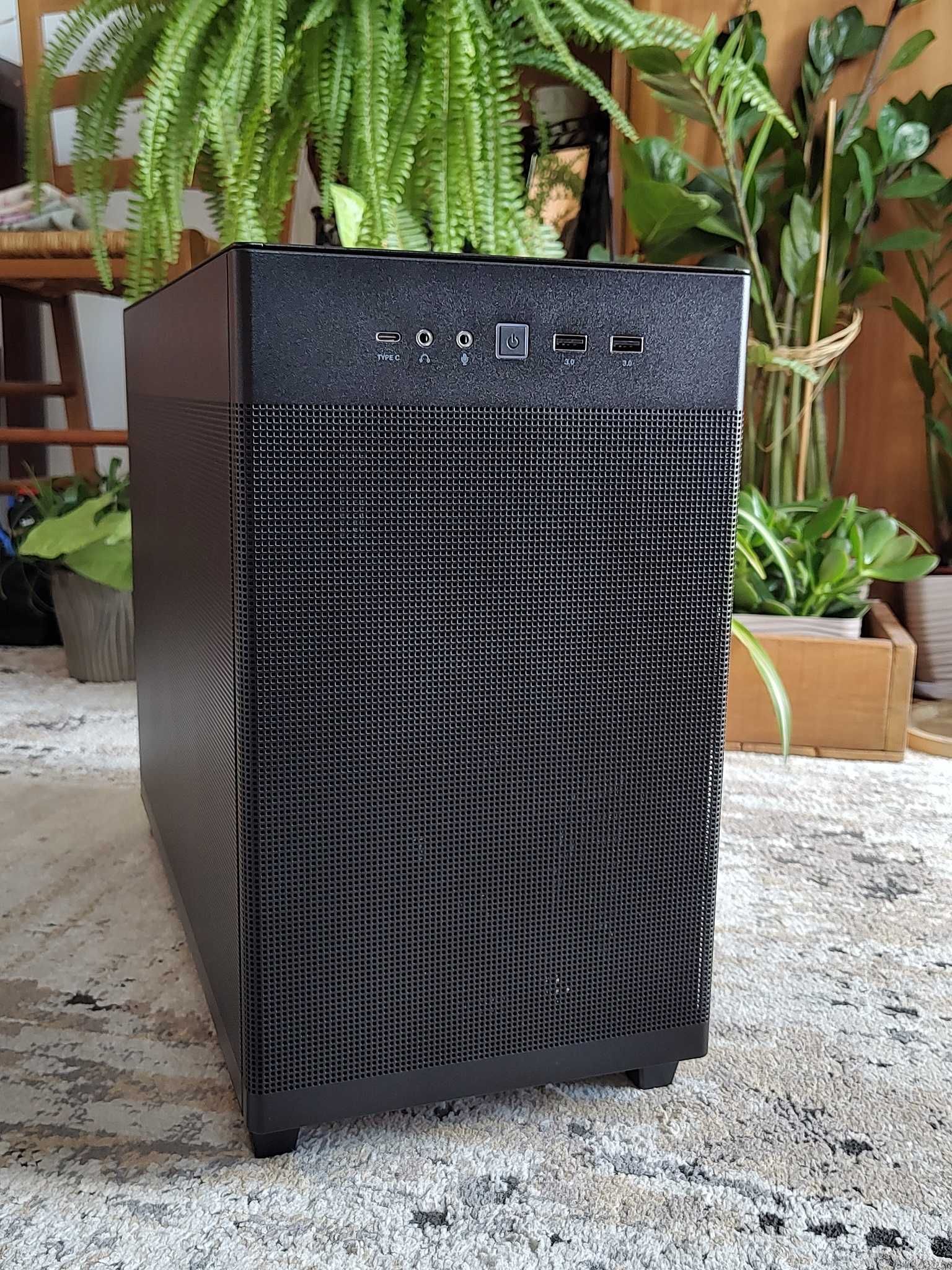 Komputer: i5-14600K + 48GB DDR5 + 2TB + RX 9070 XT / WiFi