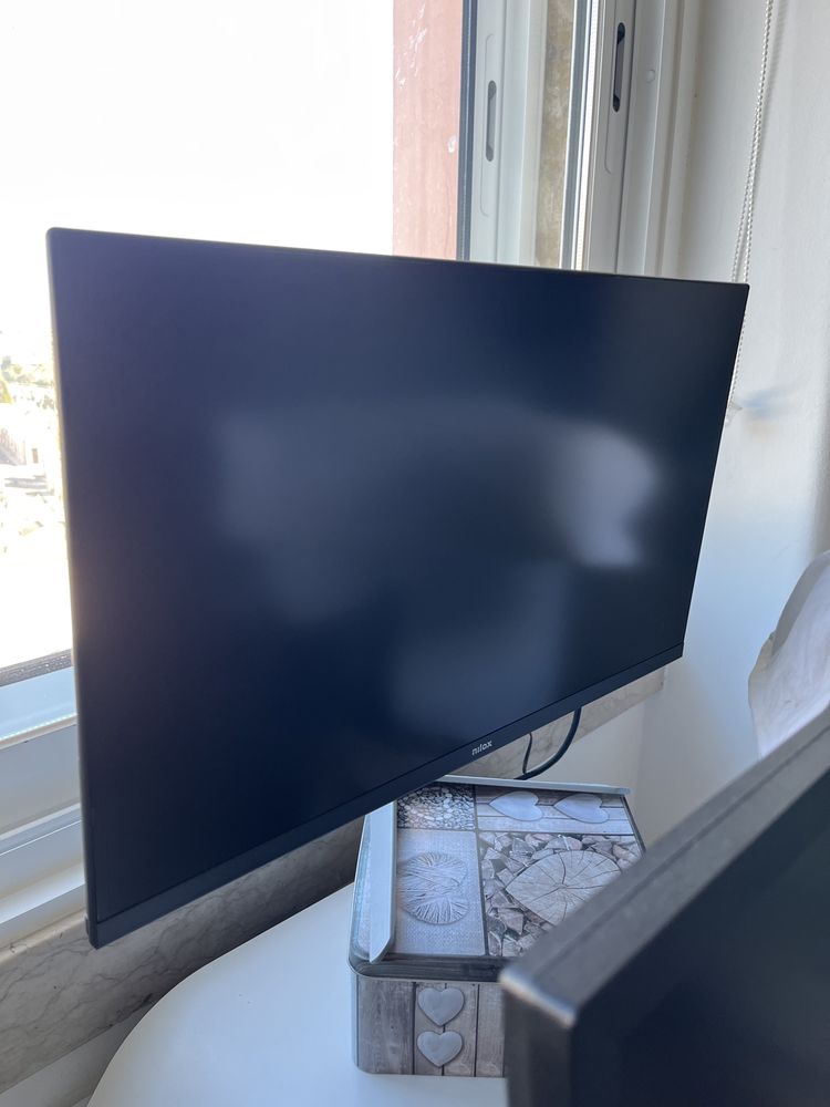 Monitor nilox novo