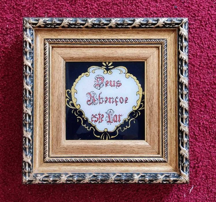 Par de quadros com vidros falantes religiosos pintados à mão